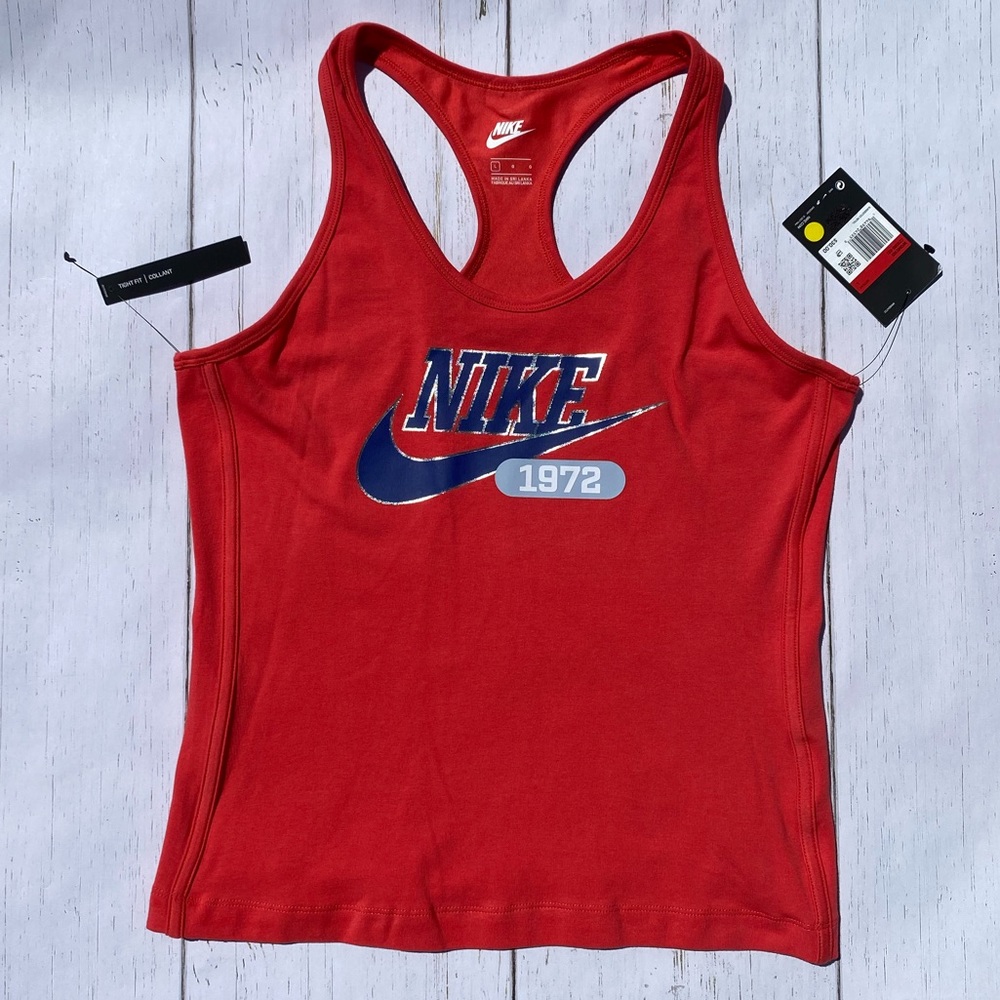 Nike ⚡️ Tank Size large - New!